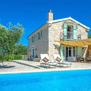 Villa Siorra By Posarellivillas Peritheia