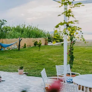 House By The Sea 레프킴미