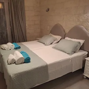 Sousouro House Apartmán *