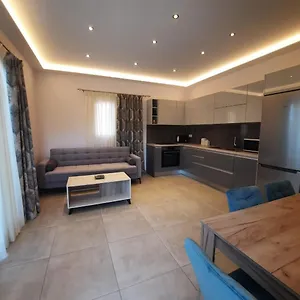 Petros Acharavi Apartamento
