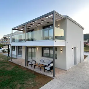 Sea Breeze Sea View Holiday home *