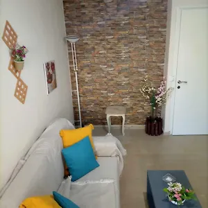 Moumouri's Apartmán *
