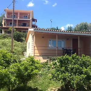 Takis & Eirini Family Apartamento Perama