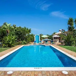 Villa Barbara By Galantevasques