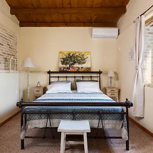 Vakantiehuis The Swallow's Seaview Nest By Konnect