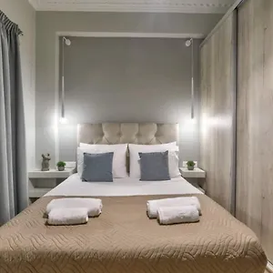 Elea House Apartment *