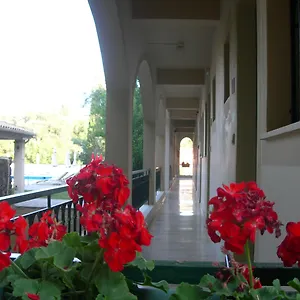 Karmar Apartahotel 2*