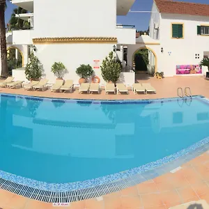 Oasis Club Apartahotel