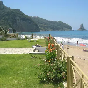 Beachfront 4-bed Luxury - Agios Gordios, Corfu, Greece Apartment *
