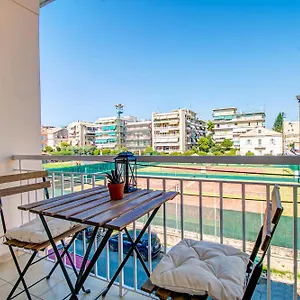 Daire Match Point Apartment, Corfu Town *