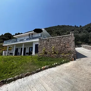 Mimosa With Private Swimming Pool וילה *