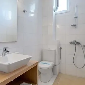 Krouzeri Hotel