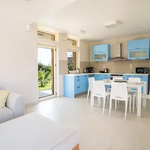 Three Stars Luxury * Moraitika