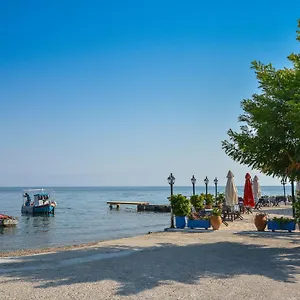 Holiday home Deja Blue Beach House
