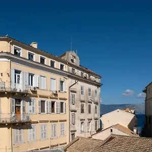 Newly Renovated 1730's Venetian Loft Apartment *