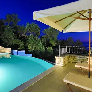 Villa Kalamia *