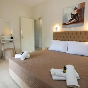 Kouros Apartament Litheres