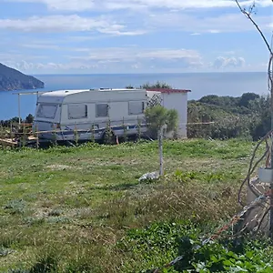 Campsite Fox Caravan Afionas