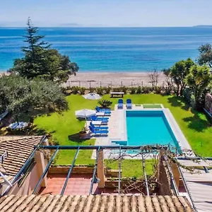 Villa Beachfront