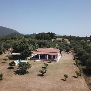 Holiday home Chrissa Halikounas
