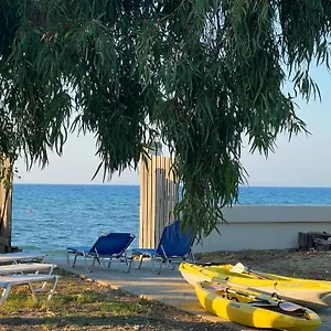Dimitra - Seaside Apartment *
