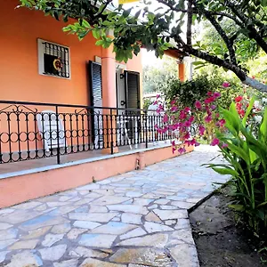 Kiki House Holiday home
