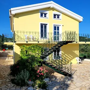 Gelbes Haus Korfu Apartment Pithos