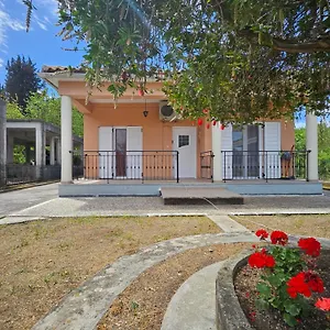 House With Yard Alykes Potamou
