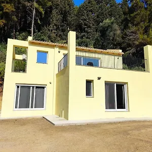 Marianthi Afroditi House In Achillion Woods