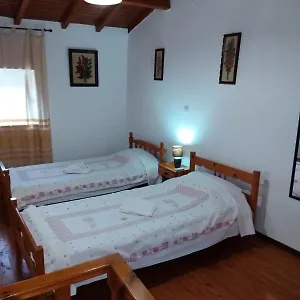 Traditional House With Loft -michalis' House In Kouramades- * Kouramádes