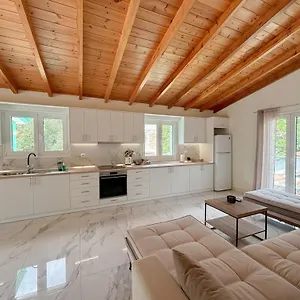 Magellanos Mint House- Kinopiastes