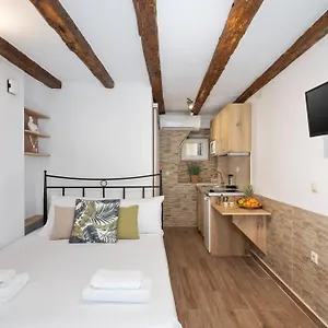 Creme By Life Homes *