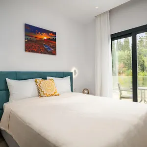 Apartment The 7 Suites, An Elegant Living In By Konnect *