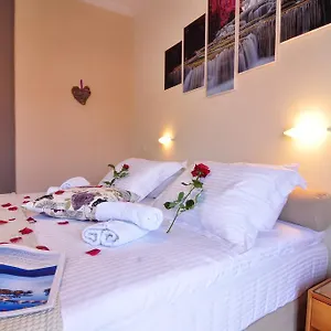 Apartment Rolandos *
