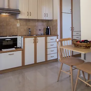 Krouzeri Apartment *