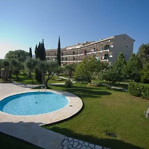 Ξενοδοχείο δελφίνια 4*