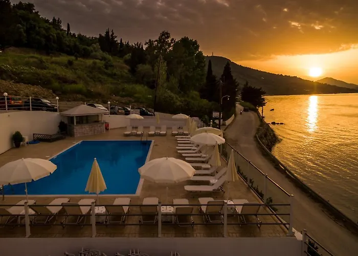 Golden Sunset Hotell Mpoukaris foto