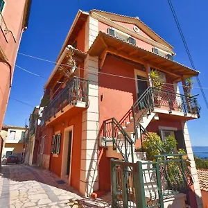 Traditional House With Amazing View * Chlomós