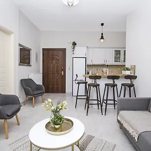 Domus Lux By Konnect *