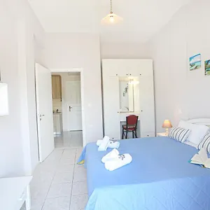 Angela's House By The Sea شقة