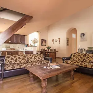 Spilia Maisonette!