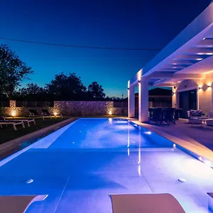 Arivallos & Spa With Sauna And Wine Cellar Villa