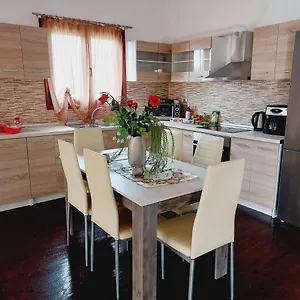Olga & Ioanna Apartment