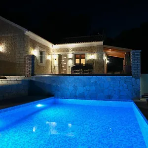 Ioanna Villa