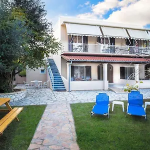 Apartment Spiti Propokis By Holidays In Dassia (Corfu)
