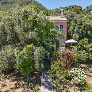 Riza Stone Cottage, Romantic House, Pet Friendly Vátos