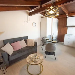 Venetian Apartments, 650m From Corfu Port *