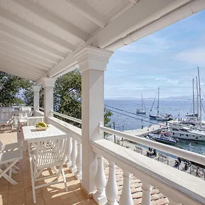 Seafront Elegant 아파트 카시오피