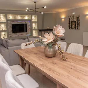 וילה Aristeas House Karousádes