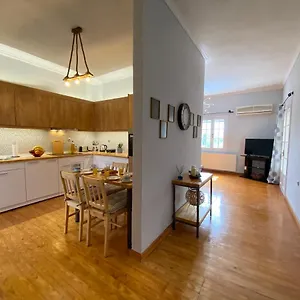 Coro Cozy House * Potamós